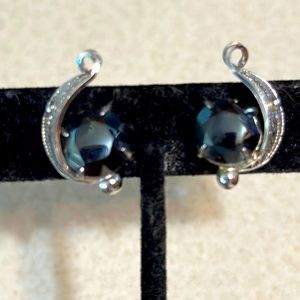 Vintage Sorrento Sterling silver filigree design black stones, screw backs (593)